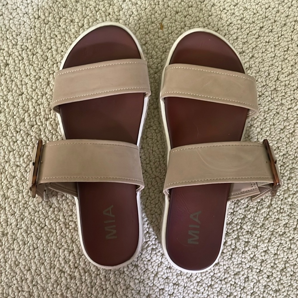 Mia shoes